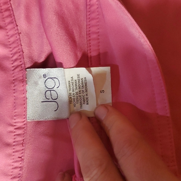 Pink shorts small - Picture 2 of 6